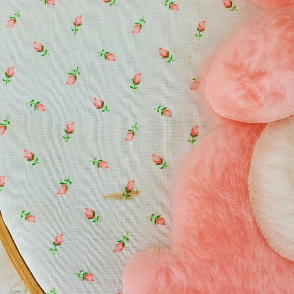 2 Applique Teddy Bear Wall Hanging 10" Pink Cottagecore Round Handmade - Picture 3 of 6